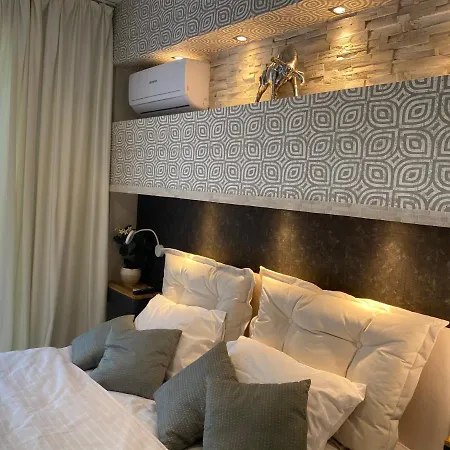 Special-One Apartment Tomis Villa *